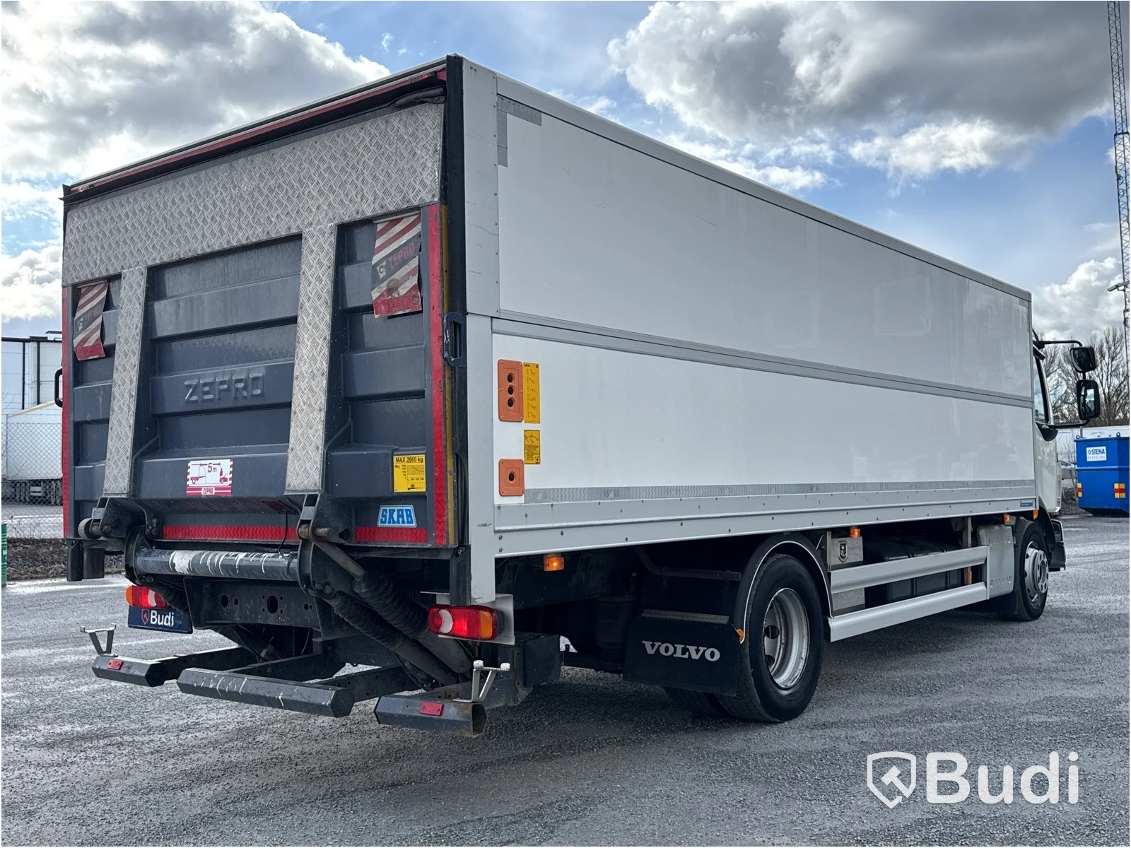 Volvo FL 250 -2018 | Höj - sänkskåp SKAB | Zepro