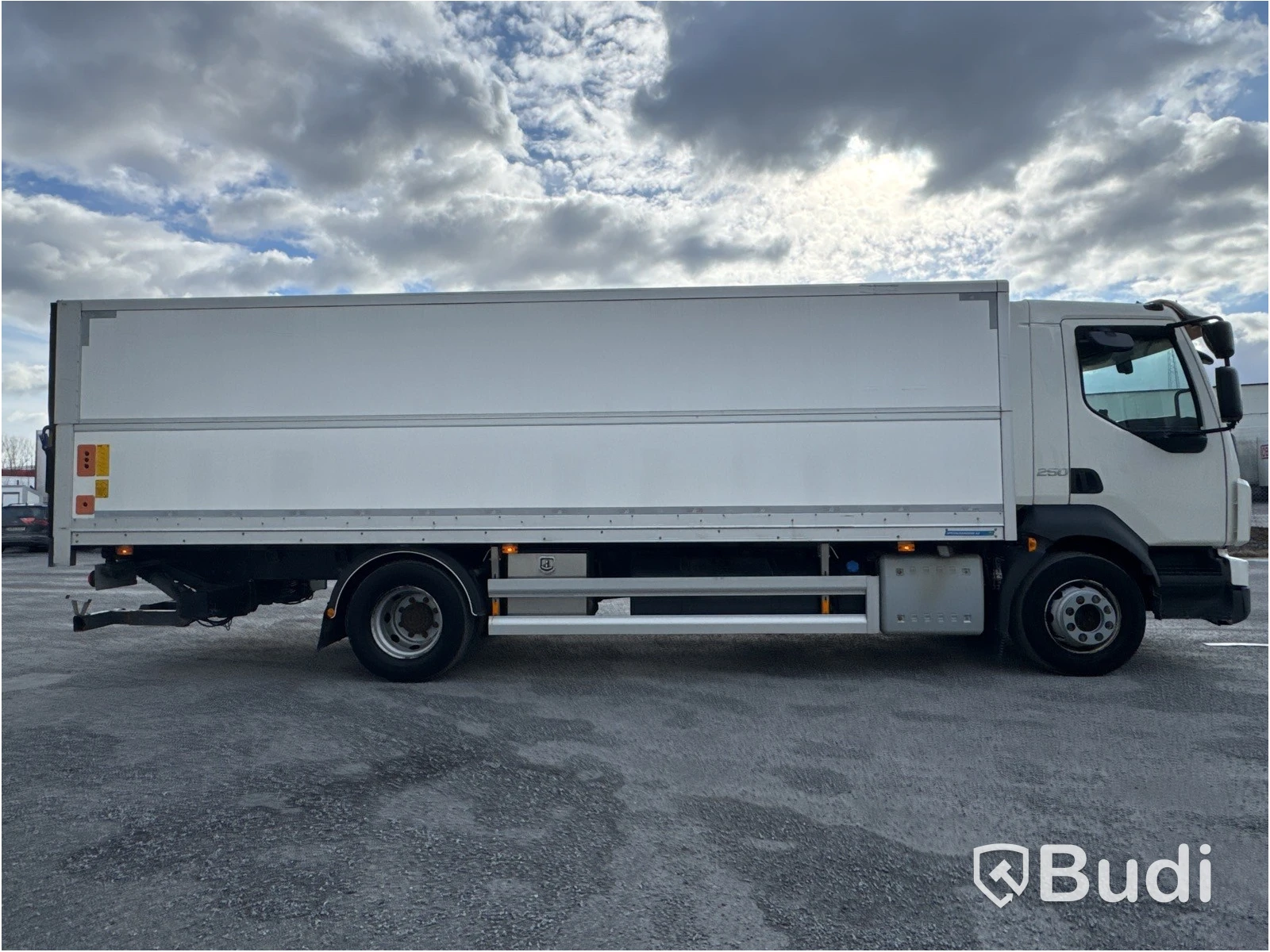 Volvo FL 250 -2018 | Höj - sänkskåp SKAB | Zepro