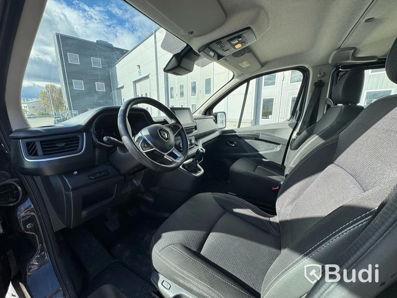 Renault Trafic -2022 | Dragkrok | 5-sits