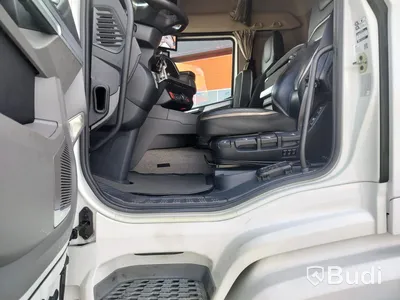 Dragbil DAF XF 530 FTS, 2023 Regnr. HAJ01E Mätarställning (km): 16 871 mil