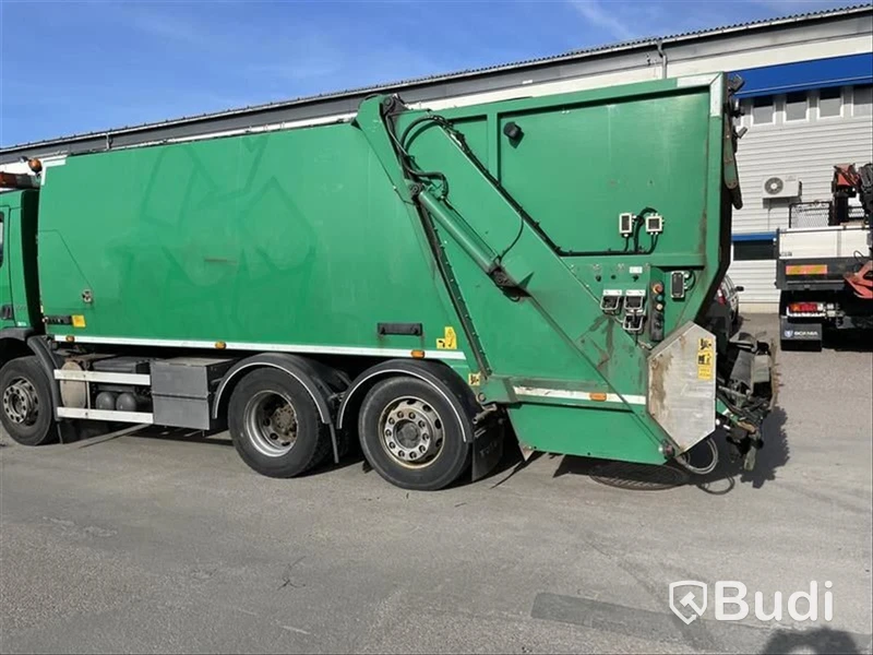 Dragbil DAF XF 530 FTS, 2023 Regnr. HAJ01E Mätarställning (km): 16 871 mil