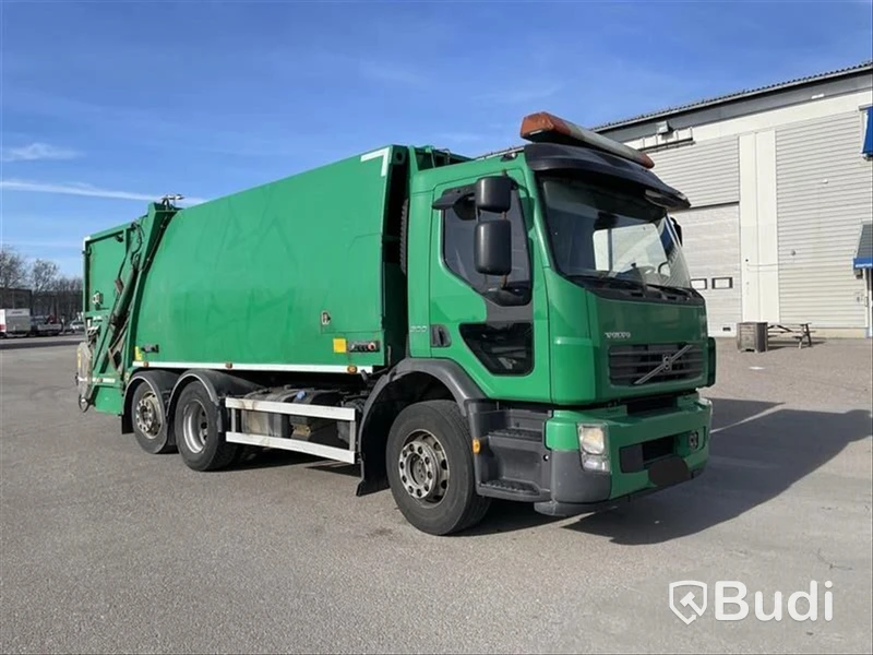 Dragbil DAF XF 530 FTS, 2023 Regnr. HAJ01E Mätarställning (km): 16 871 mil