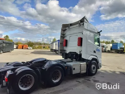 Dragbil DAF XF 530 FTS, 2023 Regnr. HAJ01E Mätarställning (km): 16 871 mil