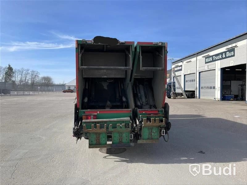 Dragbil DAF XF 530 FTS, 2023 Regnr. HAJ01E Mätarställning (km): 16 871 mil