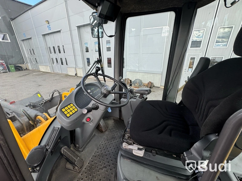 Hjullastare Volvo L30 -2005 | Med redskap