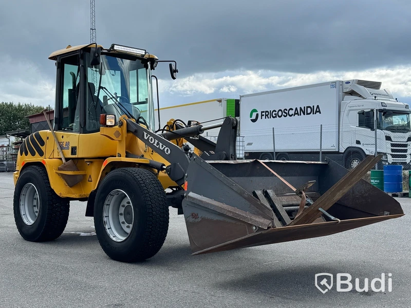 Hjullastare Volvo L30 -2005 | Med redskap