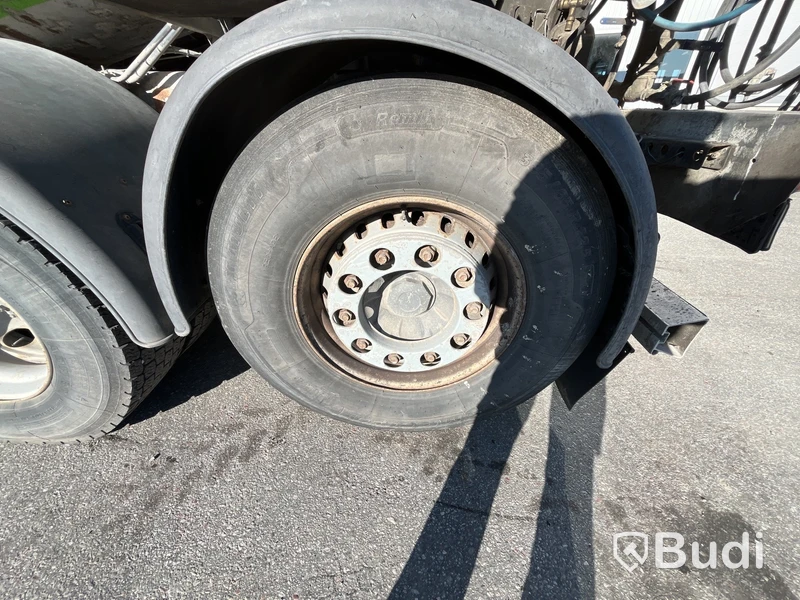 Betongbil Volvo FE 320 6*2 -2008 | Reparationsobjekt