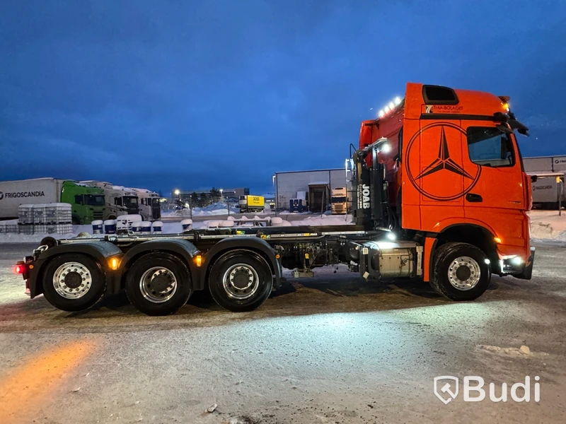 Tridemväxlare Mercedes-Benz Arocs 3758 -2023 | JOAB 24 ton | Plogutrustad