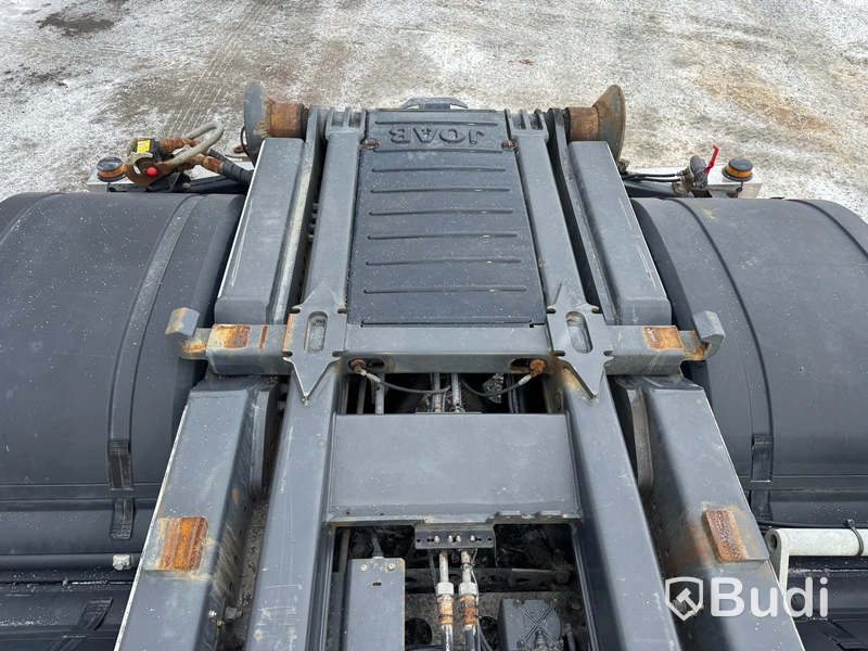 Tridemväxlare Mercedes-Benz Arocs 3758 -2023 | JOAB 24 ton | Plogutrustad