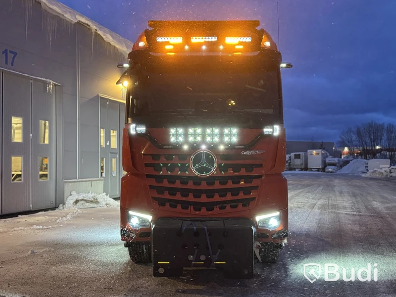 Tridemväxlare Mercedes-Benz Arocs 3758 -2023 | JOAB 24 ton | Plogutrustad
