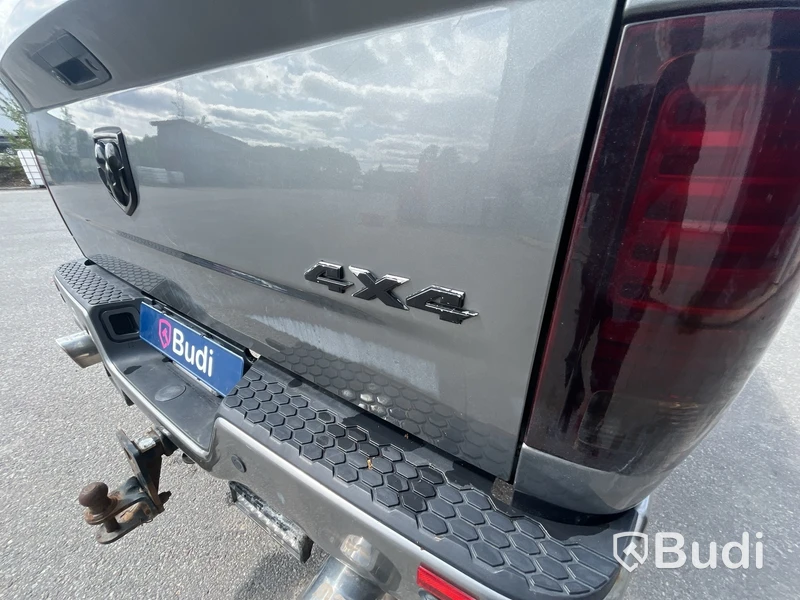 Dodge RAM 1500 Crew Cab 5.7 V8 HEMI 4x4 -2013 | Reparationsobjekt