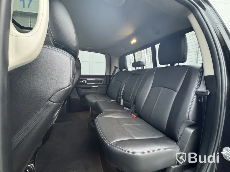 Dodge RAM 1500 Crew Cab 5.7 V8 HEMI 4x4 TorqueFlite -2018 | Laramie