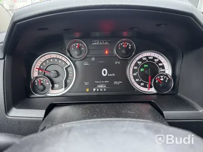 Dodge RAM 1500 Crew Cab 5.7 V8 HEMI 4x4 TorqueFlite -2018 | Laramie