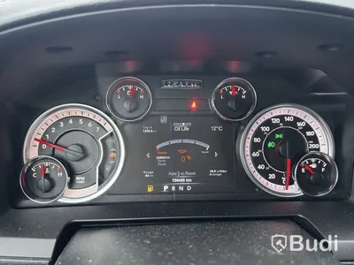 Dodge RAM 1500 Crew Cab 5.7 V8 HEMI 4x4 TorqueFlite -2018 | Laramie