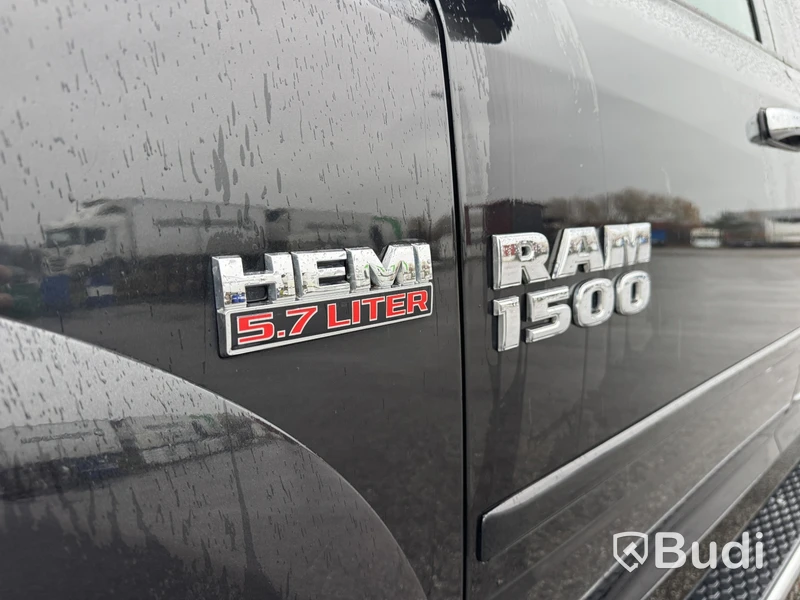 Dodge RAM 1500 Crew Cab 5.7 V8 HEMI 4x4 TorqueFlite -2018 | Laramie