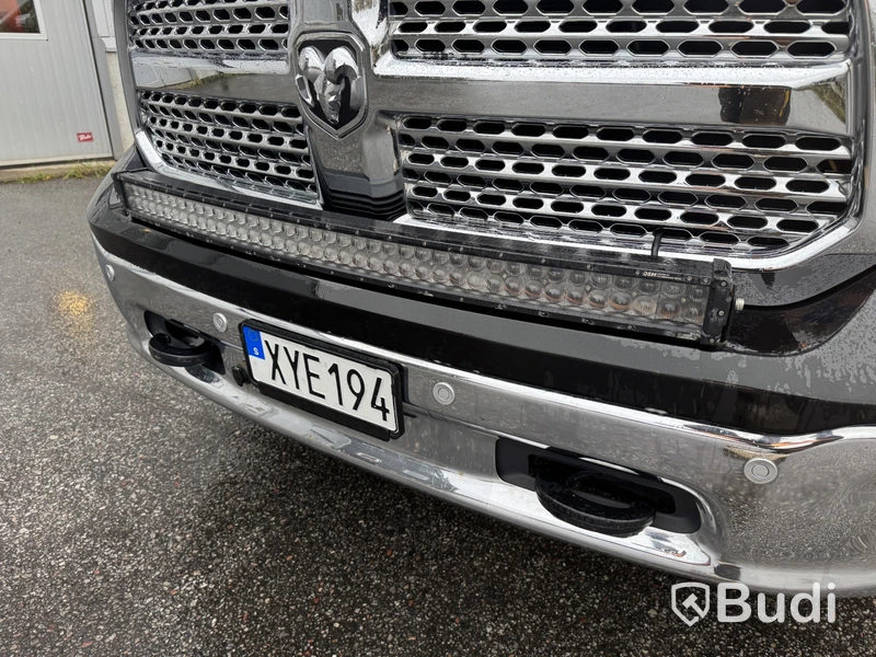 Dodge RAM 1500 Crew Cab 5.7 V8 HEMI 4x4 TorqueFlite -2018 | Laramie
