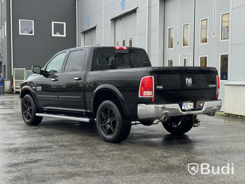 Dodge RAM 1500 Crew Cab 5.7 V8 HEMI 4x4 TorqueFlite -2018 | Laramie