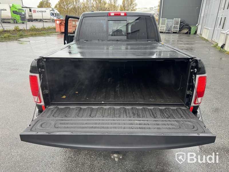 Dodge RAM 1500 Crew Cab 5.7 V8 HEMI 4x4 TorqueFlite -2018 | Laramie