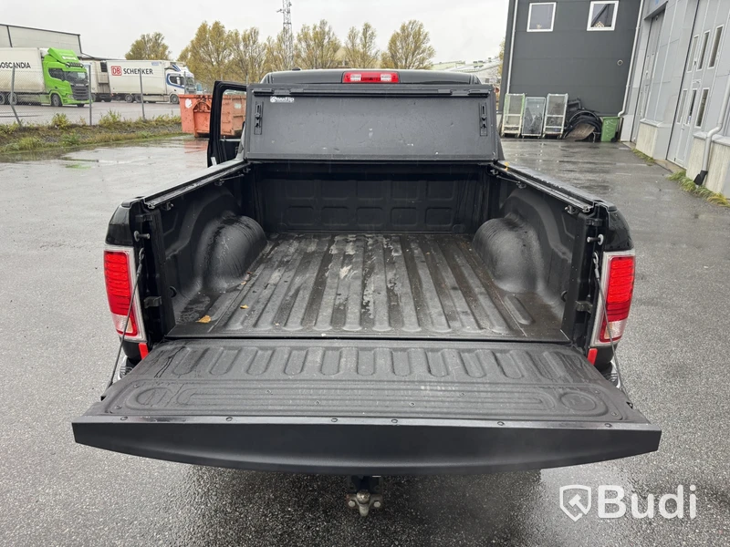 Dodge RAM 1500 Crew Cab 5.7 V8 HEMI 4x4 TorqueFlite -2018 | Laramie