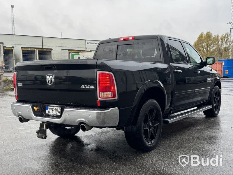 Dodge RAM 1500 Crew Cab 5.7 V8 HEMI 4x4 TorqueFlite -2018 | Laramie
