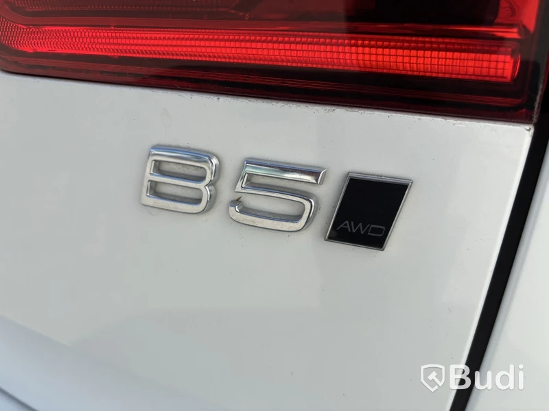 Volvo XC60 B5 -2022