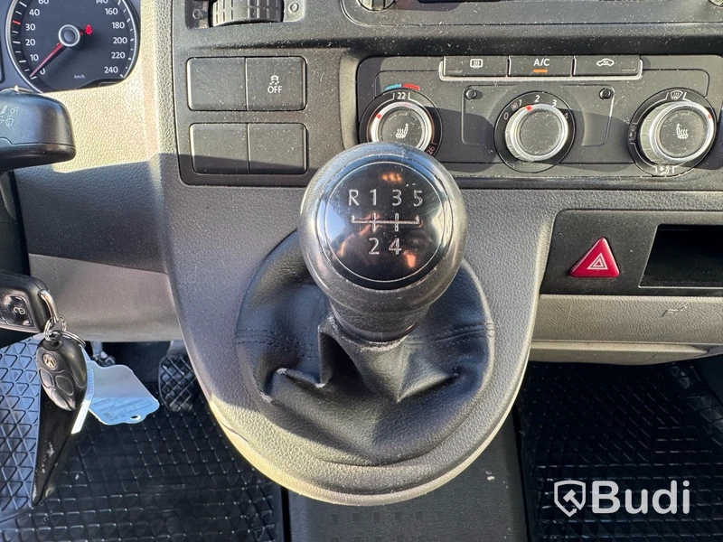 Skåpbil Volkswagen Transporter Chassi Cab 2.0 TDI -2014 | Glasstativ