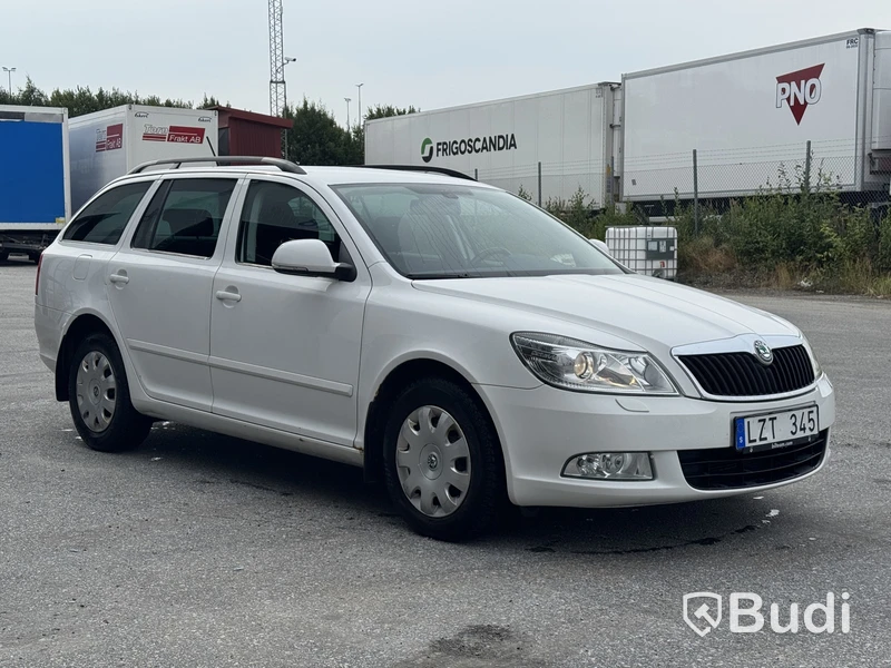 Skoda Octavia Kombi 1.6 TDI -2011 | Körskolebil
