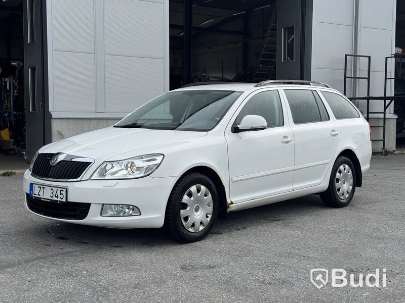 Skoda Octavia Kombi 1.6 TDI -2011 | Körskolebil