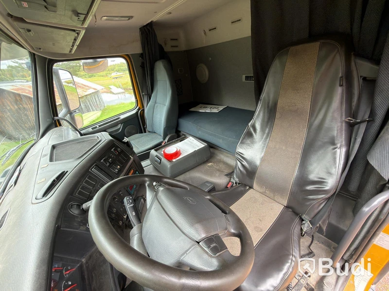 Volvo FM 6X2 - 2012 | 479,356 km