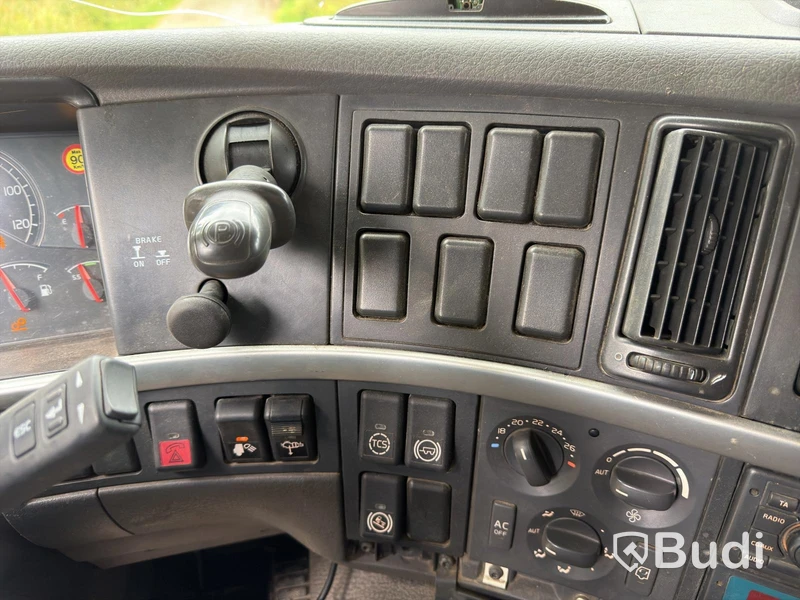 Volvo FM 6X2 - 2012 | 479,356 km
