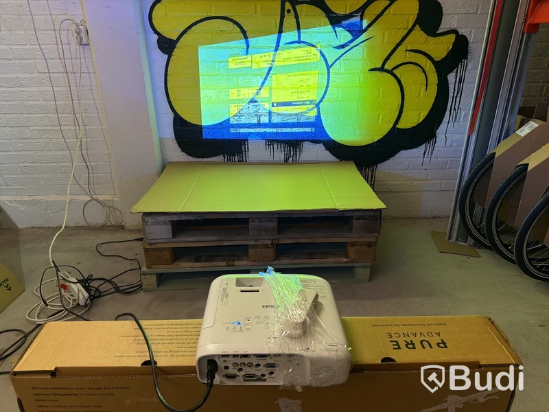Epson H988B – Full HD Business-projektor