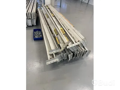 Parti med komplett pallstallage HØVIK STÅL