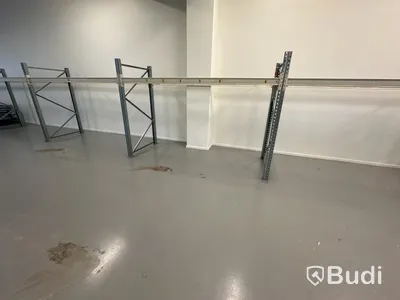 Parti med komplett pallstallage HØVIK STÅL