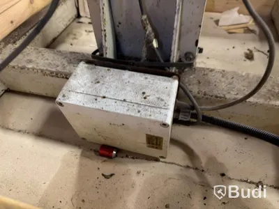 Elektrisk lyftpelare MPI Teknik med fotpedal