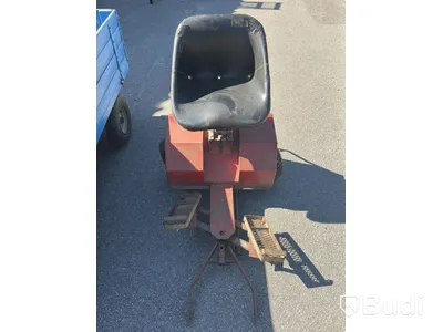 Redskapsbärare, Belos 272, med vagn, klippaggregat, snöblad m.m.