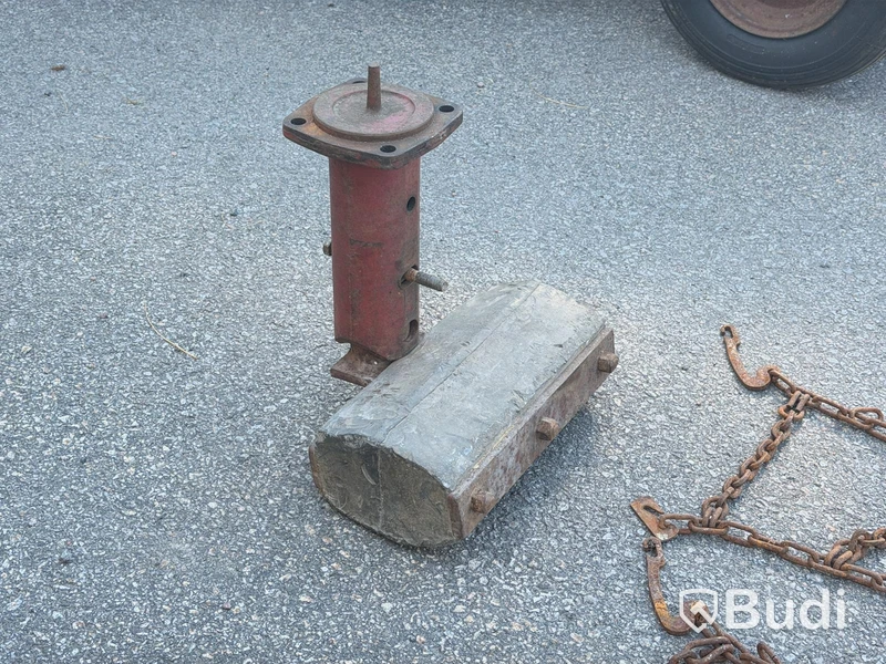 Redskapsbärare, Belos 272, med vagn, klippaggregat, snöblad m.m.