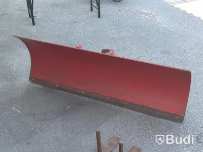 Redskapsbärare, Belos 272, med vagn, klippaggregat, snöblad m.m.