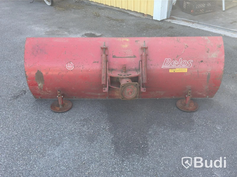 Redskapsbärare, Belos 272, med vagn, klippaggregat, snöblad m.m.
