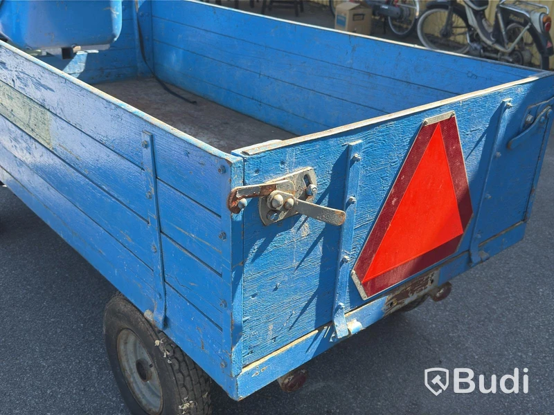 Redskapsbärare, Belos 272, med vagn, klippaggregat, snöblad m.m.
