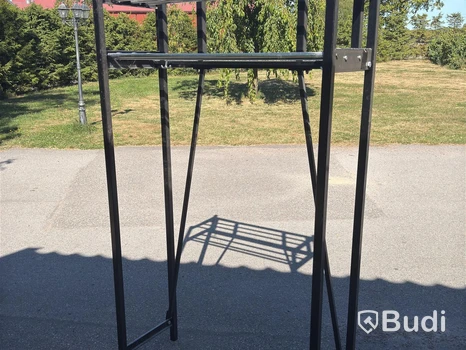 Hatthylla, svart metall, 110×43×190 cm