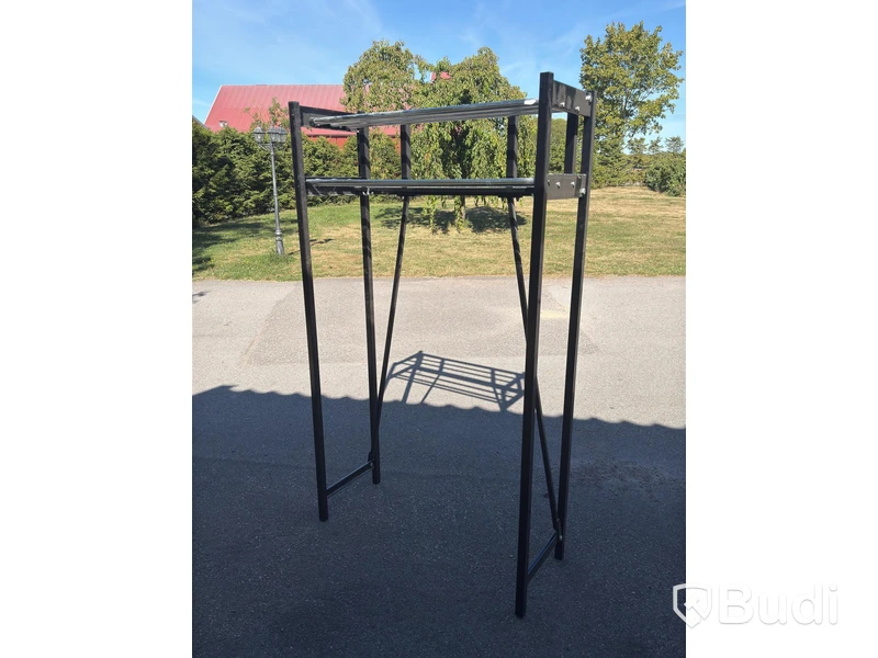 Hatthylla, svart metall, 110×43×190 cm