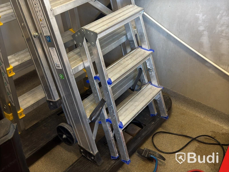 5 ladders & 3 sawhorses