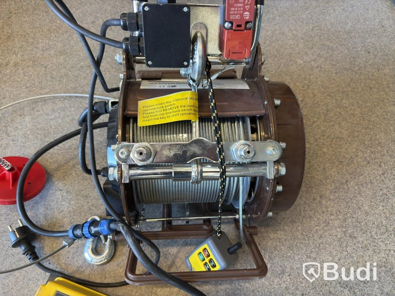 Warrior Electric Winch 220VSH500 | 500 kg