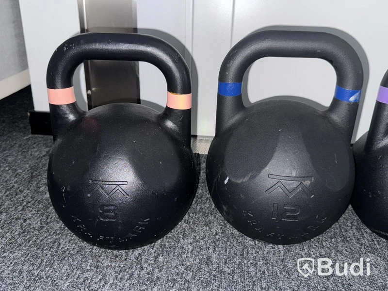 6 st kettlebells - 8, 12, 16 & 20 kg