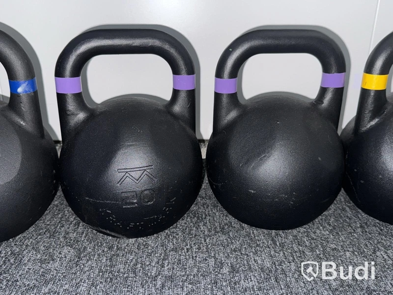 6 st kettlebells - 8, 12, 16 & 20 kg