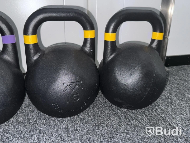 6 st kettlebells - 8, 12, 16 & 20 kg