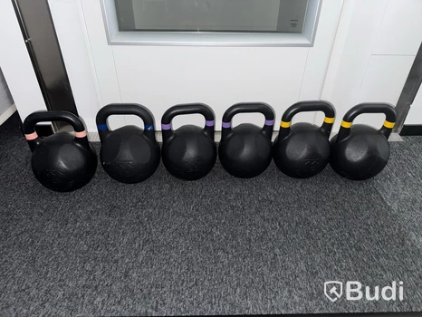 6 st kettlebells - 8, 12, 16 & 20 kg