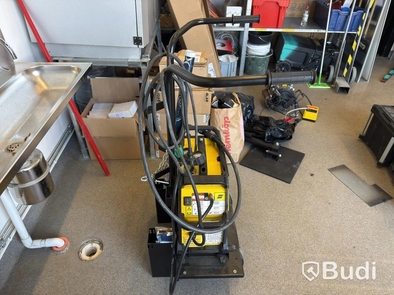 Svets ESAB EMP 215ic