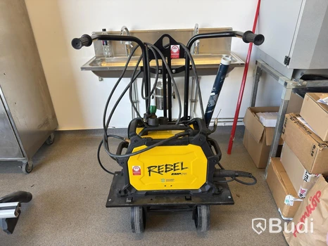 Svets ESAB EMP 215ic