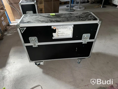 Flightcase, svart, på hjul 2 stycken.
